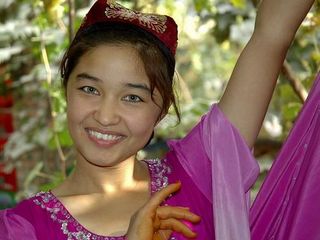 ujgur lány